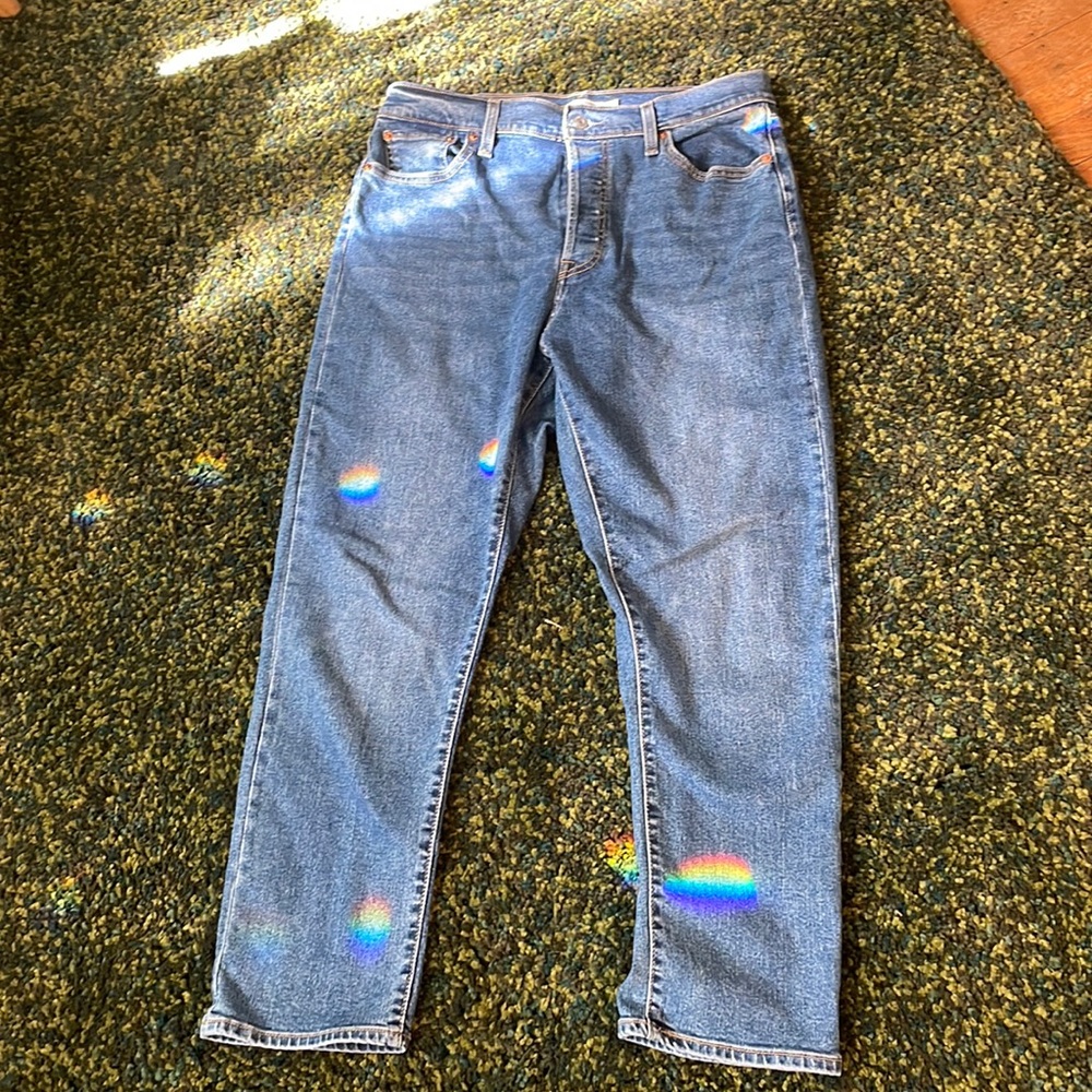 Levi Wedgie jean